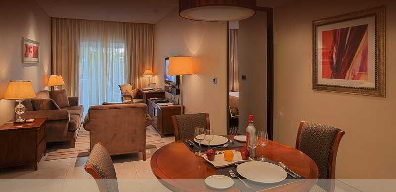 Oakwood Naylor Road Aparthotel